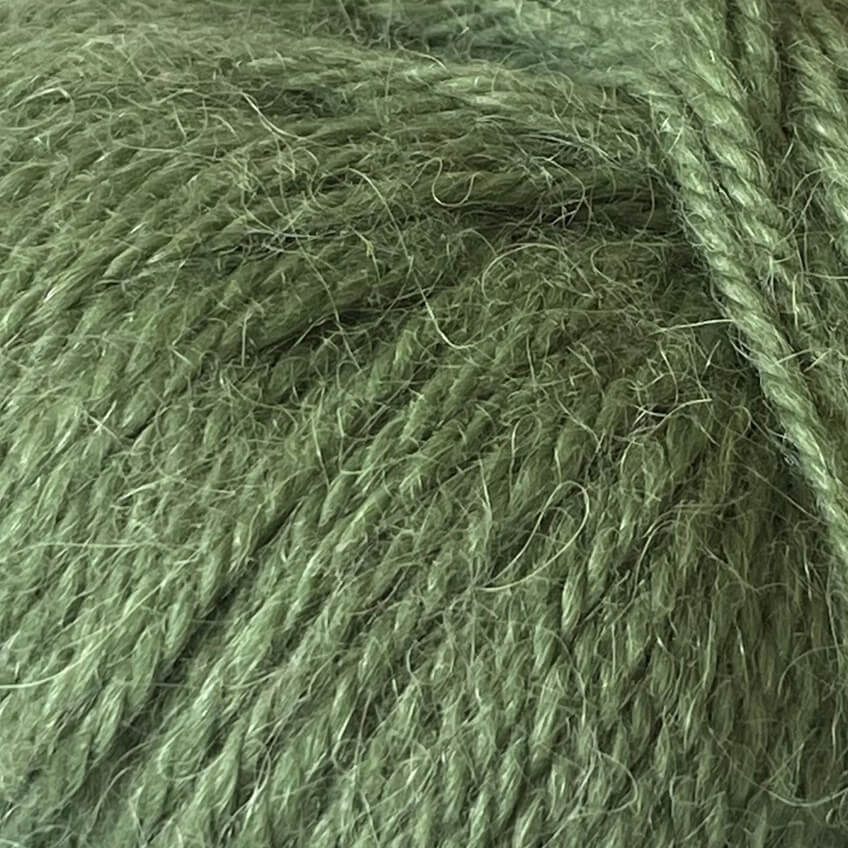 Crucci Aella 8ply 1450 Pickle